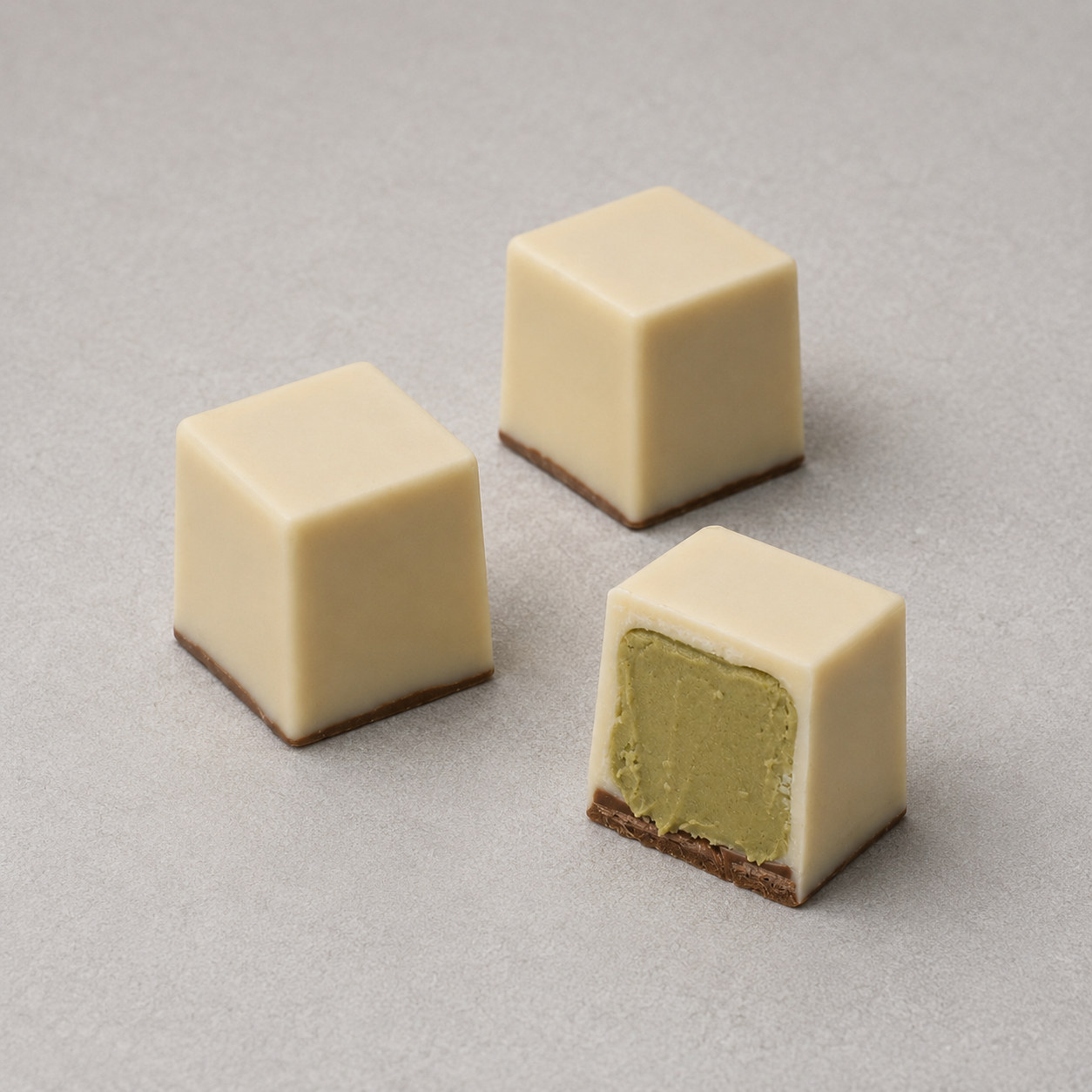 Cuby White Pistachio