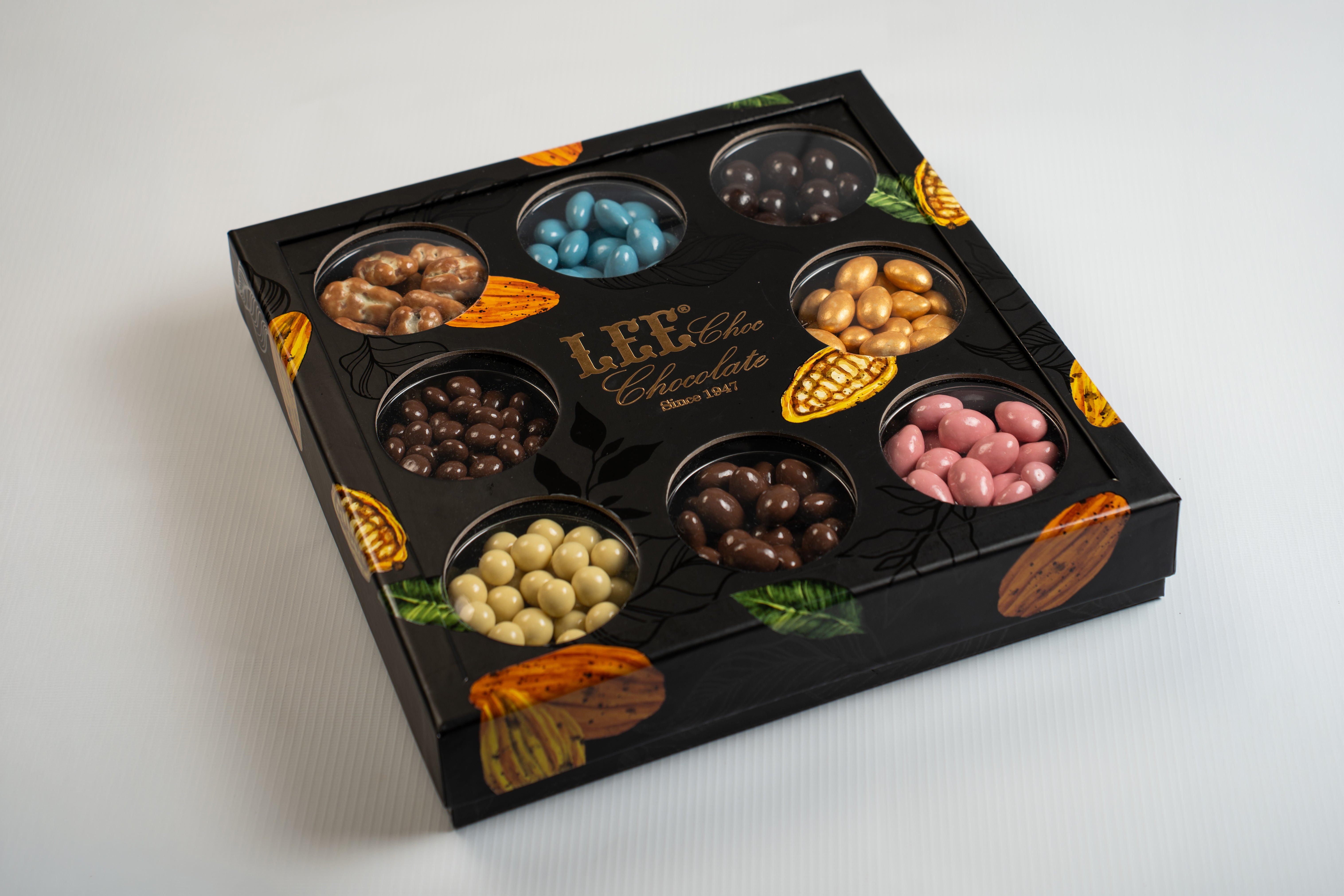 Assorted Dragee Box 900 G — علبة دراجيه مشكلة 900 جرام