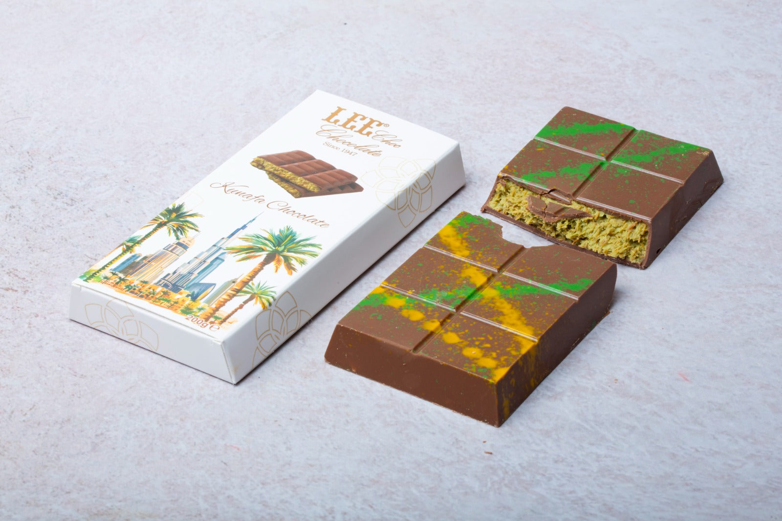 Kunafa Pistacho Chocolate Bar 200G — لوح شوكولاتة كنافة فستق 200 جرام